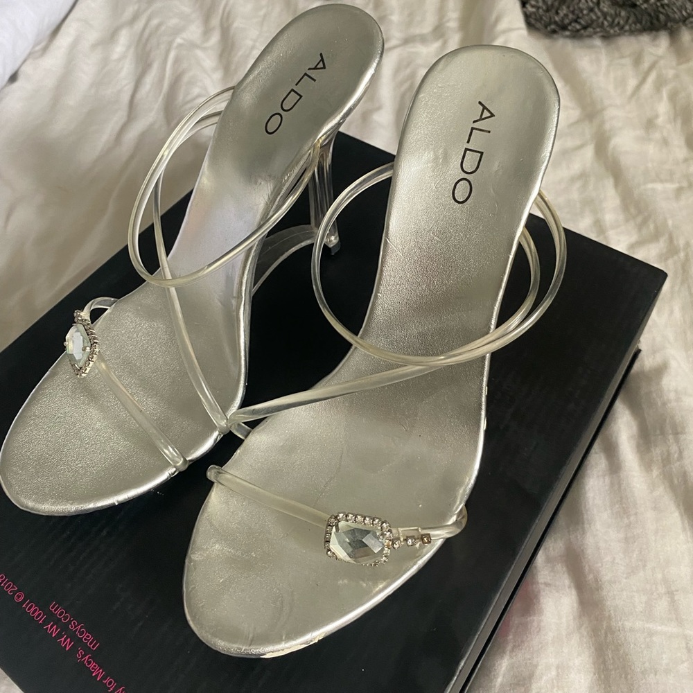 translucent heels - Picture 3 of 5
